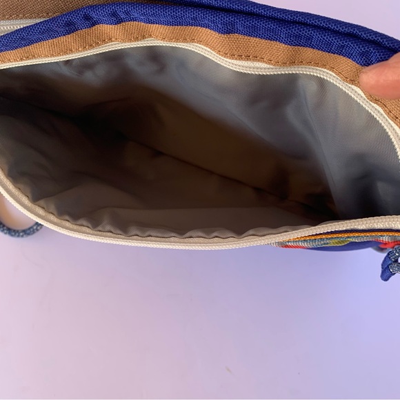 Kavu Kachemak Keeper Crossbody Bag - Picture 6 of 8